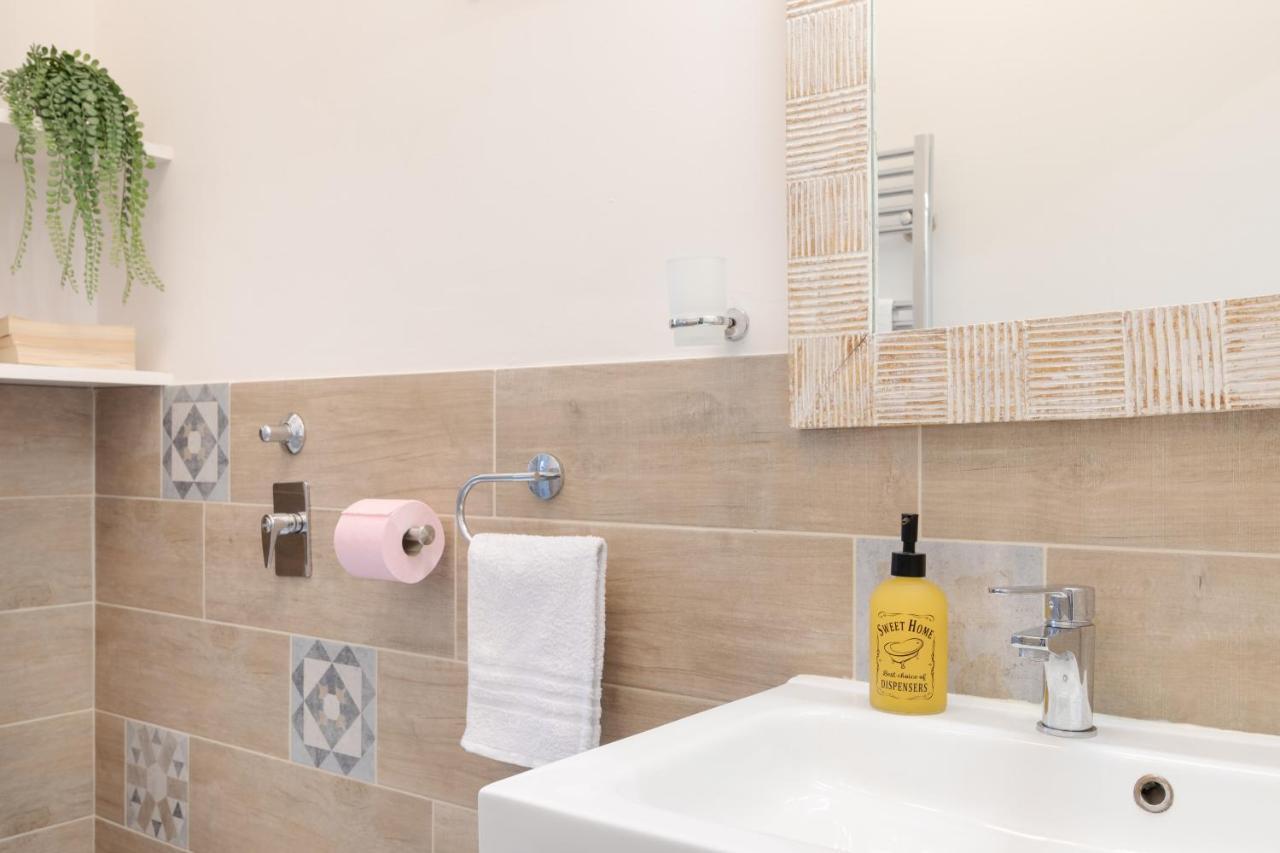 New! Milano - Flowers Home Cusano Milanino ภายนอก รูปภาพ